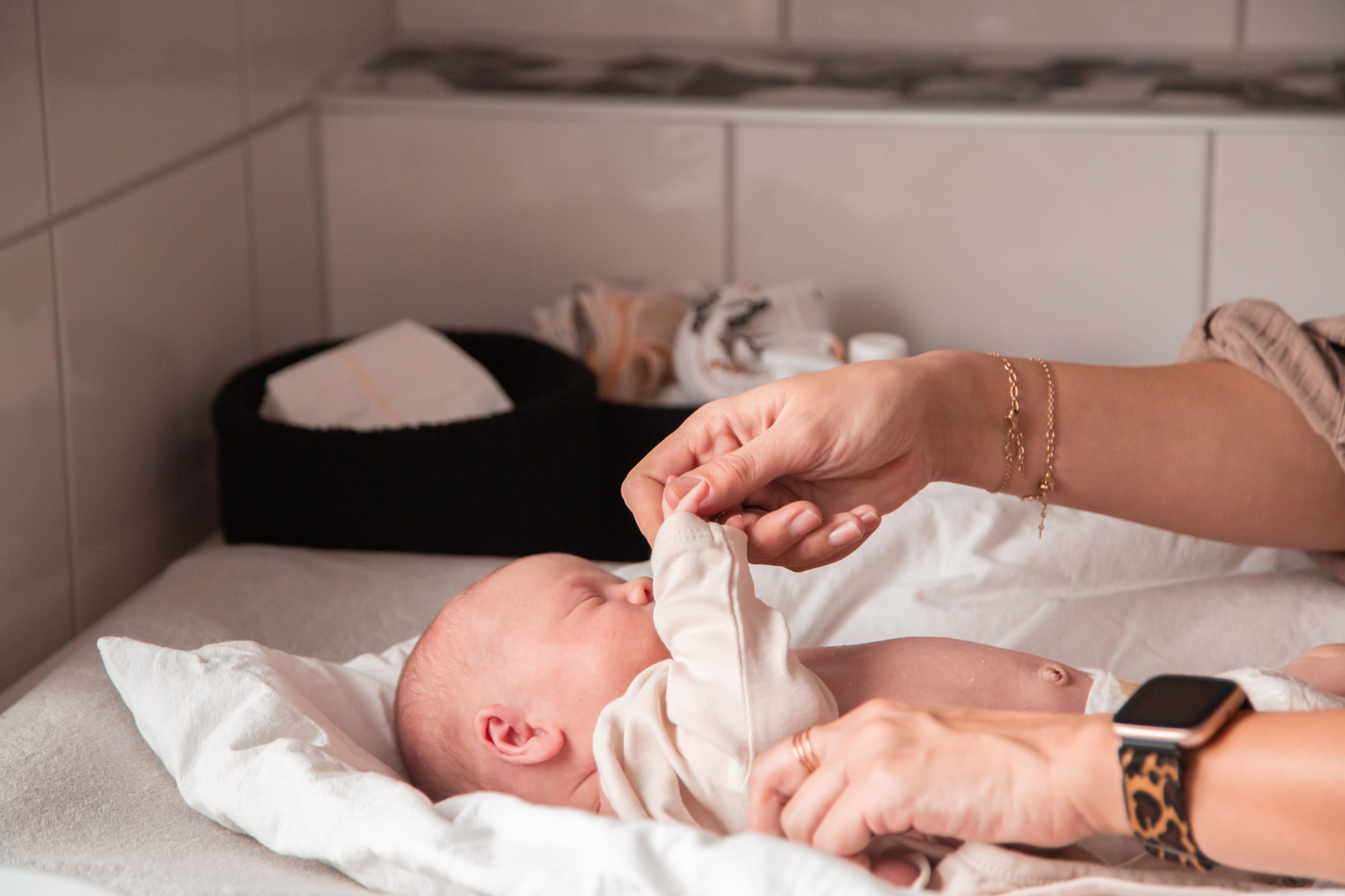 Fotograf Cuxhaven Susanne Zabel Familienfotos Baby Homestory Newborn Familienfotograf -045